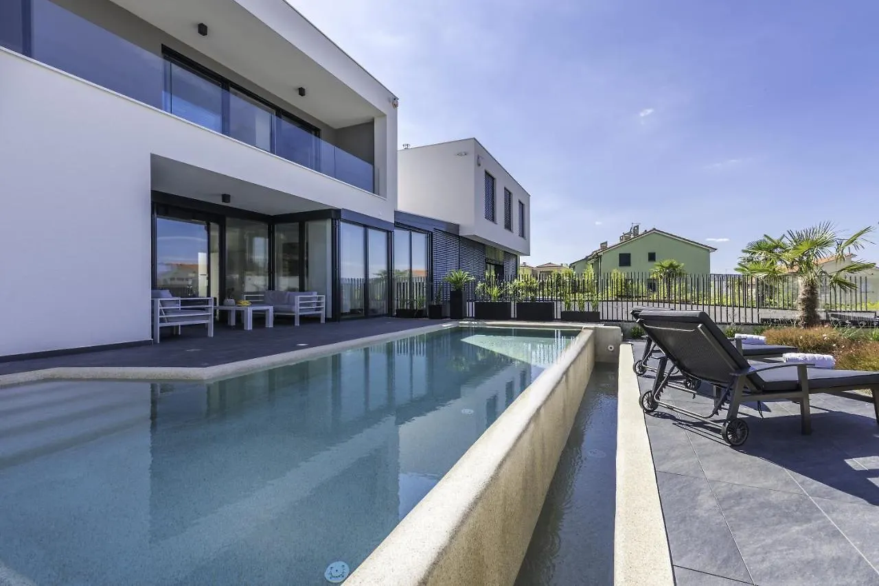 Family Friendly House With A Swimming Pool Vantacici, Krk - 19263 Malinska 0*,  Croatie